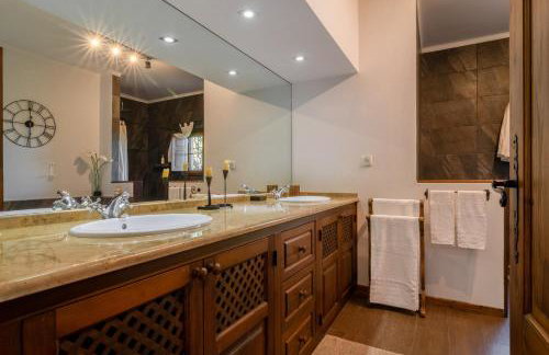 Casa com Piscina Privada em Palmela - Jardim & Estacionamento - Foto 26