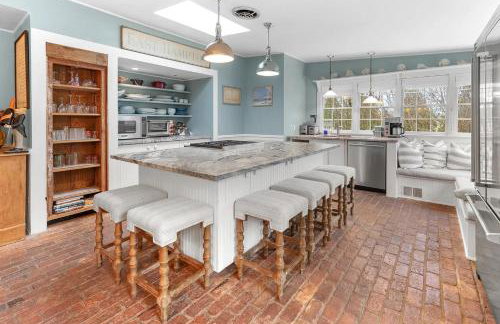 1800 Historical East Hampton Home, 1 Mile to Town! - Foto 10