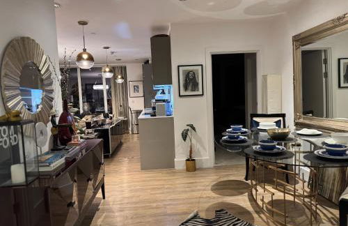 Luxury Nest in the City Glow - Foto 49