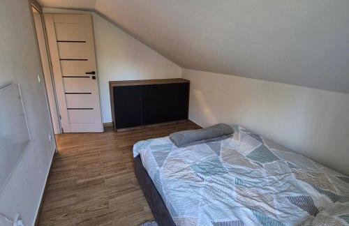 Dom pod lasem - Photo 14