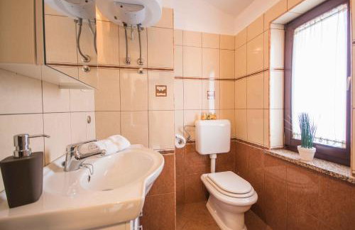 Gorgeous Pool Villa with a fenced garden - Photo 13