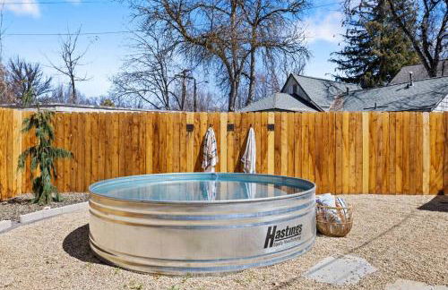 Historic Hideaway Hot Springs - Photo 42