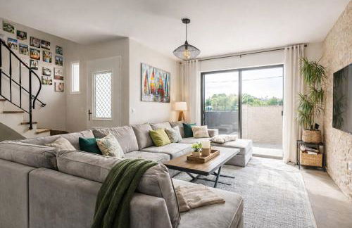 Villa avec Piscine - 15 ' JO - Vélos - 30 ' Disney - Foto 2