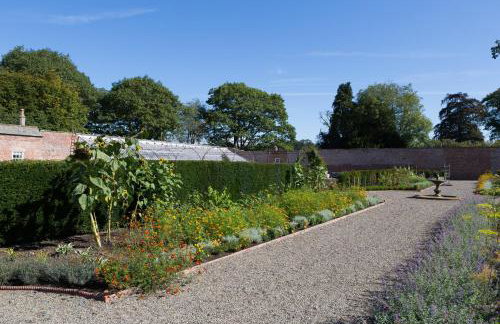 Netherby Hall - Foto 30