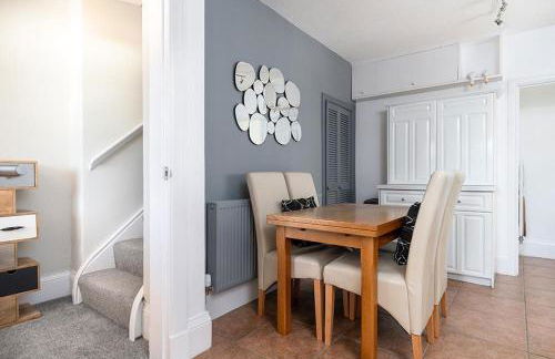 Walton House - Photo 13