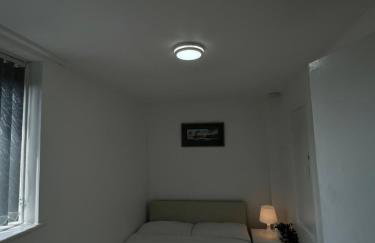 Luxury 4 Bed 3 bath 6 mins from City Renter - Photo 6