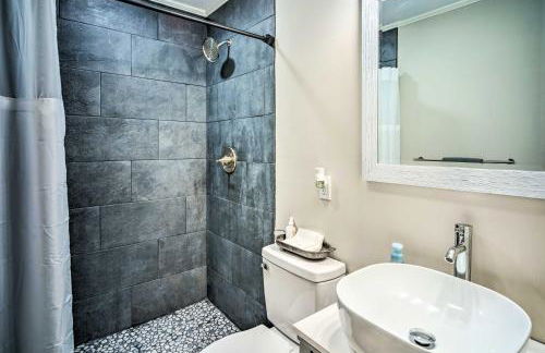 Blue Cottage in the Bayou with Private Yard! - Foto 23