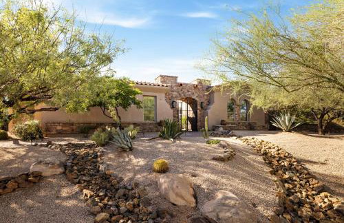 Desert Oasis with Pool Black Mountain Views - Photo 67