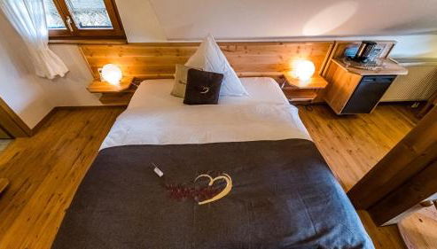 Gästehaus Holzer Kreuz- Gästezimmer Margerite für 2 Personen inkl Landfrühstück - Photo 4