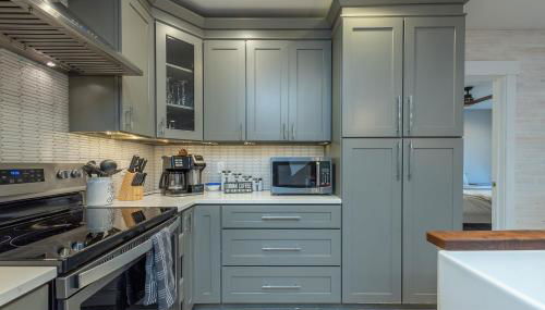 Spacious 4BR Mountain Retreat for 16 in Fairview - Foto 2, stove, dishwasher, pet friendly, toaster