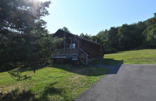 Whispering Hills -- Pet Friendly - Hot Tub - Grill - Wifi - Fire Pit - Covered Porch - Screen Porch - Fireplace - View - Billiard Table - Game room - Foto 40