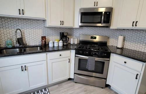 Retreat Suite 4 - Downtown Getaway - Foto 1