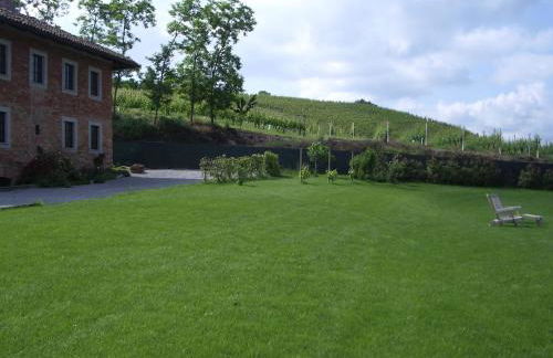 B&B Cascina Gaione Via Gallina,18b 12052 Neive cn - Foto 14