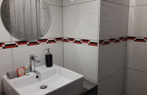 Les Tulipiers, Parking Sécurisé, Lit Queen-Size, le Mans Centre - Foto 14