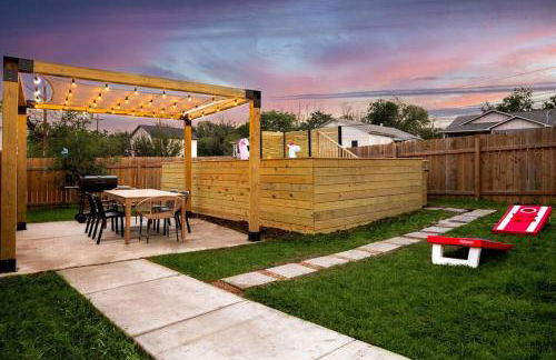 Pool-MovieTheater KING BED & 5 minutes to Alamodome - Foto 10