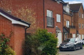 Modern 3-Bed House in Rotherham, WiFi, Garden & Free Parking - Foto 22