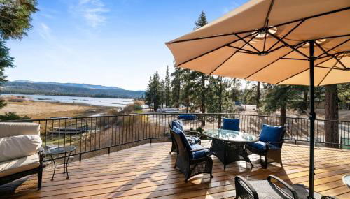 North Shore Lakefront - Spacious Lakefront with Hot Tub, & Game Room - Foto 4