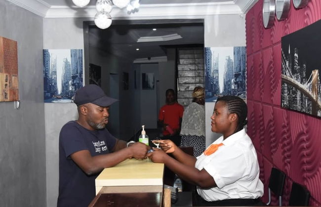 Beautiful 1 Bed, Living Room in a Hotel Penthouse - Foto 13