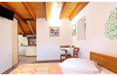 Apartments Mirabella - Photo 9