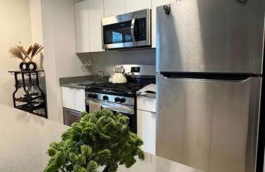 NEW Chic & Cozy 1BD Apartment Near East River, Minutes from Central Park - Foto 39