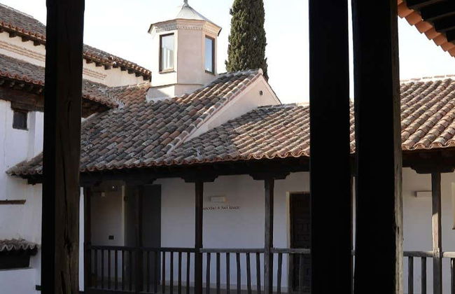 Visita guiada por el antiguo hospital de Antezana - Photo 1