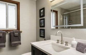 #StayInMyDistrict Eclectic Boise Townhouse near St Als - Foto 31