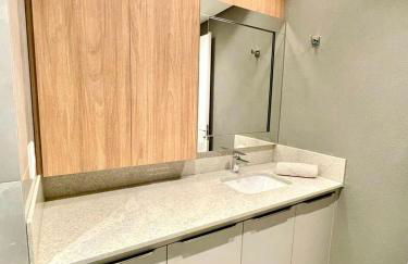 Um Luxo de Vista, Lindo Closet e Móveis Assinados - Foto 28