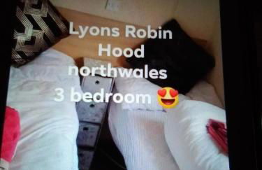 Deluxe 3 bedroom Lyons Robin hood oaklands with free wifi free sky - Photo 9