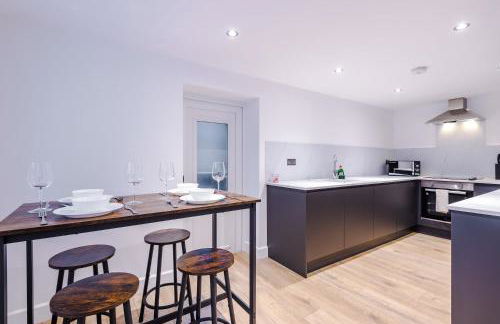 Old Town Hull Apt 1 - King or Twin - Marina Nearby - Foto 15