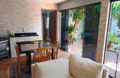 Estúdio com espaço gourmet e varanda fechada - Foto 1