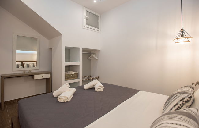 Relaxed Seaside Living, Tris Ekklisies - Sleeps 4 - Foto 2