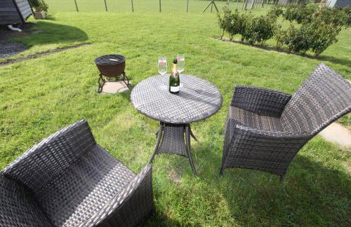 Springwood Shepherd Huts Glamping York - Photo 31