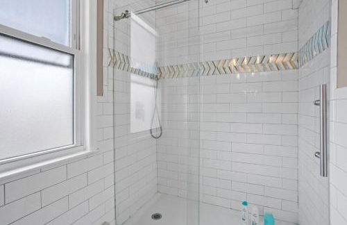 Luxury 8 Bedroom House, Steps to Tropicana, Beach and Boardwalk! - Foto 36