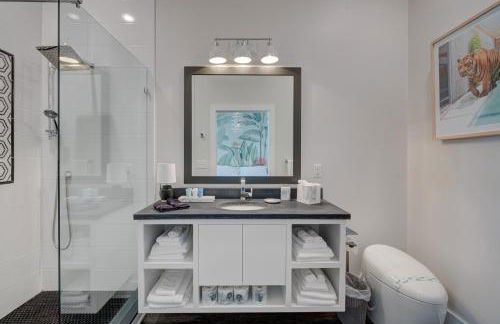 The Hive 106 Bees Knees - Photo 20