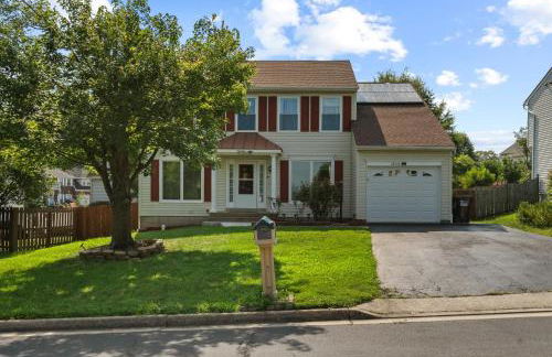 5 BedRooms Family retreat with GameRoom Near DC & Qunatico - Photo 46