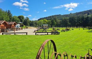 Cobblehouse Country Cabins no TRADE WORKERS - Foto 1