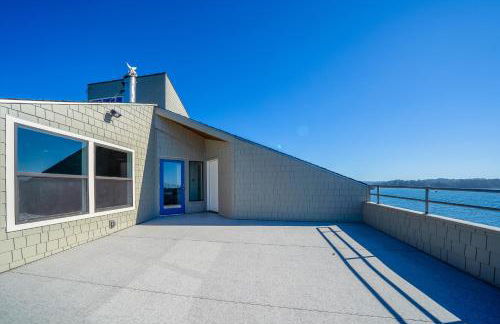 Beautiful Briny Retreat - Photo 5