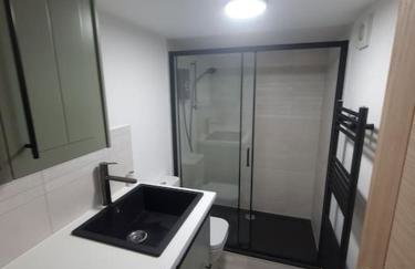 Converted garage ensuite - Foto 7