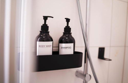 AHOI HOMES - Stilvoller Altbau im Herzen Kiels - Foto 40