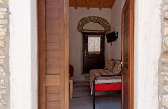 Petrino House - Photo 32