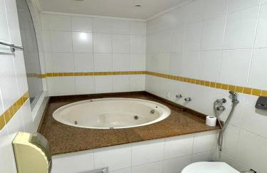 Saint Sebastian Flat 201 - Com Hidro! até 3 pessoas, Duplex, no centro - Foto 21