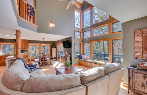 Burton on the Rocks Lake Retreat with Hot Tub! - Foto 8