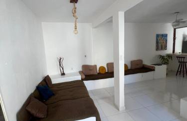 Casa com piscina, churrasqueira e terraço com vista pro mar! - Foto 13