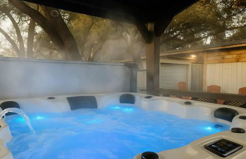 SoCo Cowgirl: Pool, Putt, Karaoke, Spa, 2mi to DT - Foto 66