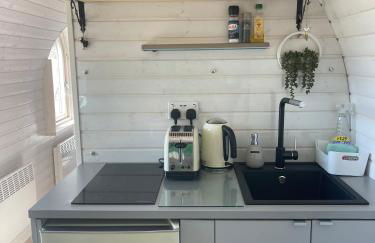 Clotted Cream -Lydcott Glamping, Cornish Sea Views - Foto 8