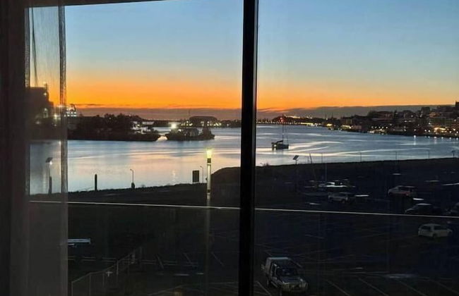 Harbour Towers, Newcastle's Elite Apartment Stays, Free Parking & Tram Access - Foto 3