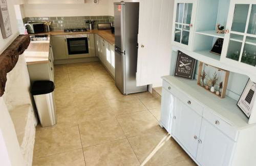 Lovely Cottage with Mountain Views - Foto 12