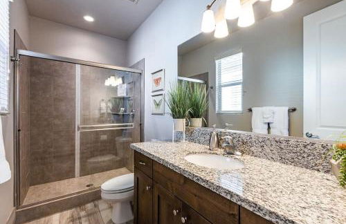 Paradise Village 113 Water Park and Kids Cove, Ping Pong, XBOX 360, Games, Beautiful Mountain Views, and More - Foto 76