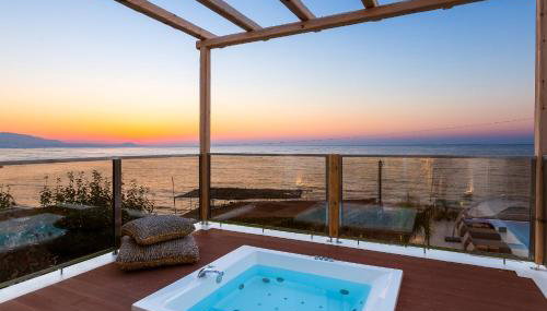 La Casa di Mare, Luxury Beach Front Villa with Private Pool, Whirlpools & Sauna, By ThinkVilla - Foto 3