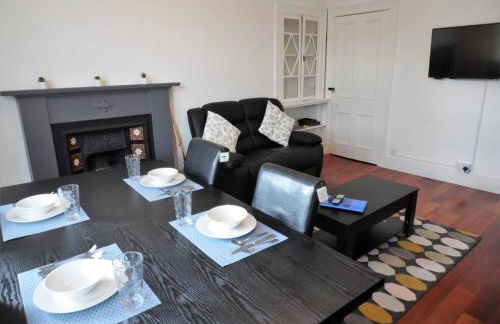 4 Bed Apartment, Paisley - Near GLA Airport - Foto 3